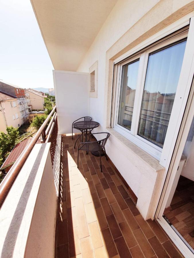 Hotel Roko Kastela Exterior photo